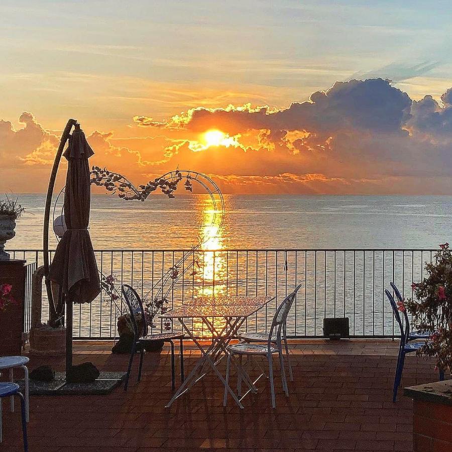 Made In Sicily Santa Tecla Bed & Breakfast Acireale Dış mekan fotoğraf